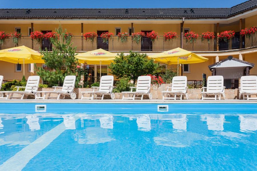 Perla Baltyku Hotel Pustkowo Exterior foto