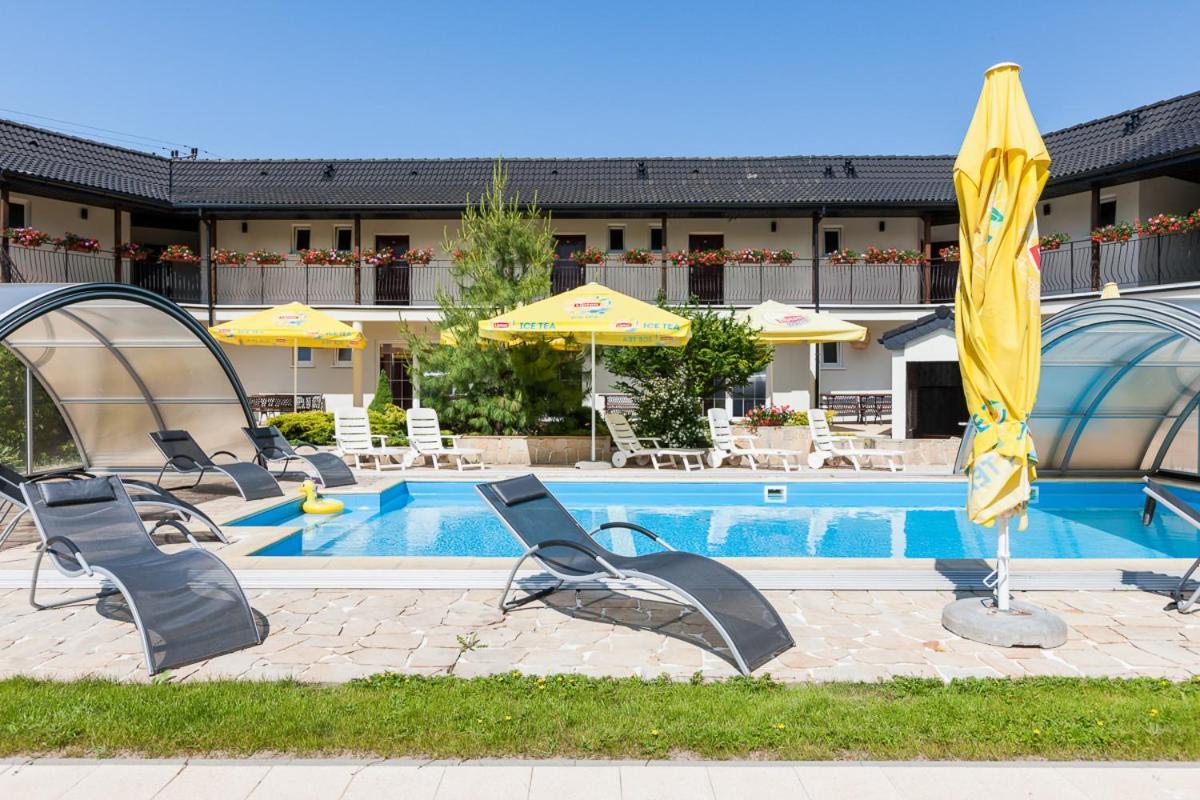 Perla Baltyku Hotel Pustkowo Exterior foto