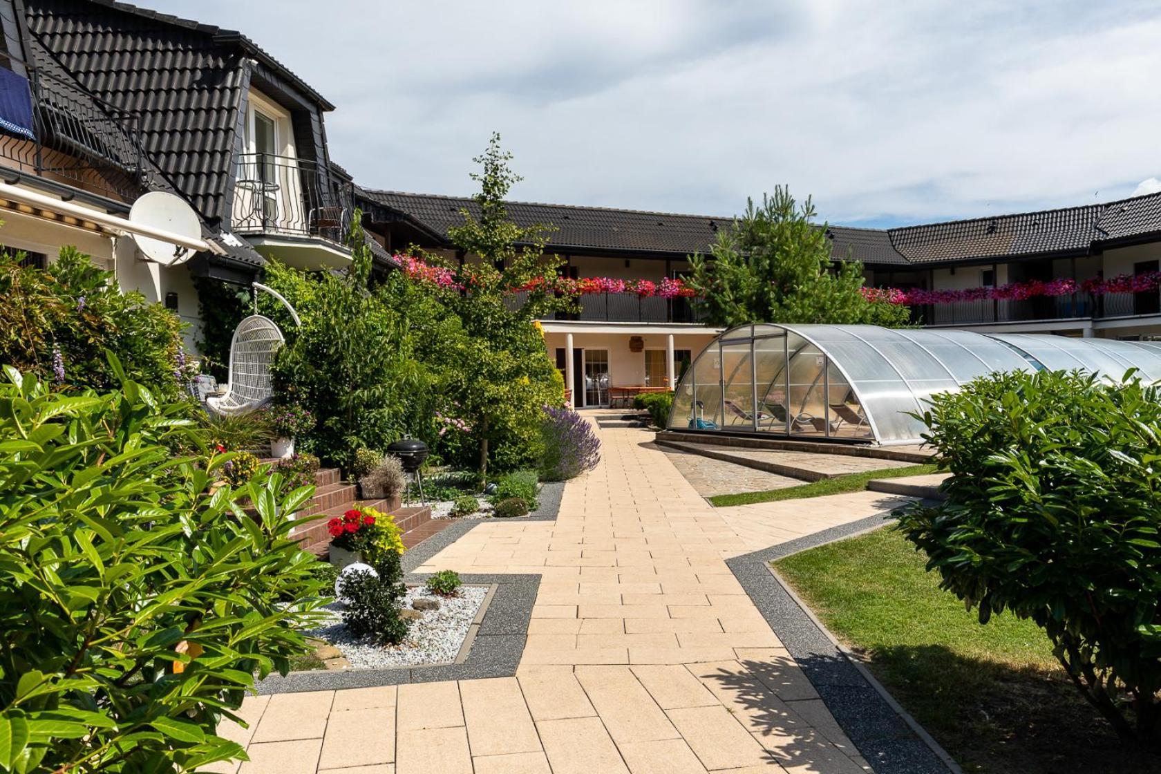 Perla Baltyku Hotel Pustkowo Exterior foto